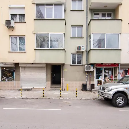 Cozy 2 Bedroom Flat 4 Guests Close To Sea And Center Апартамент Варна