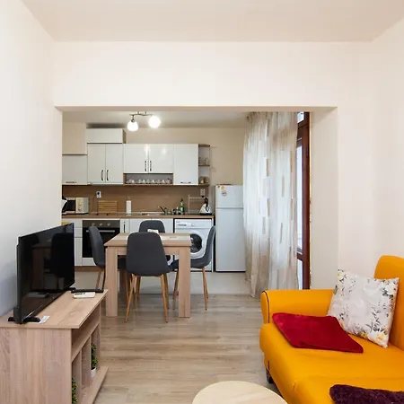 Cozy 2 Bedroom Flat 4 Guests Close To Sea And Center * Варна